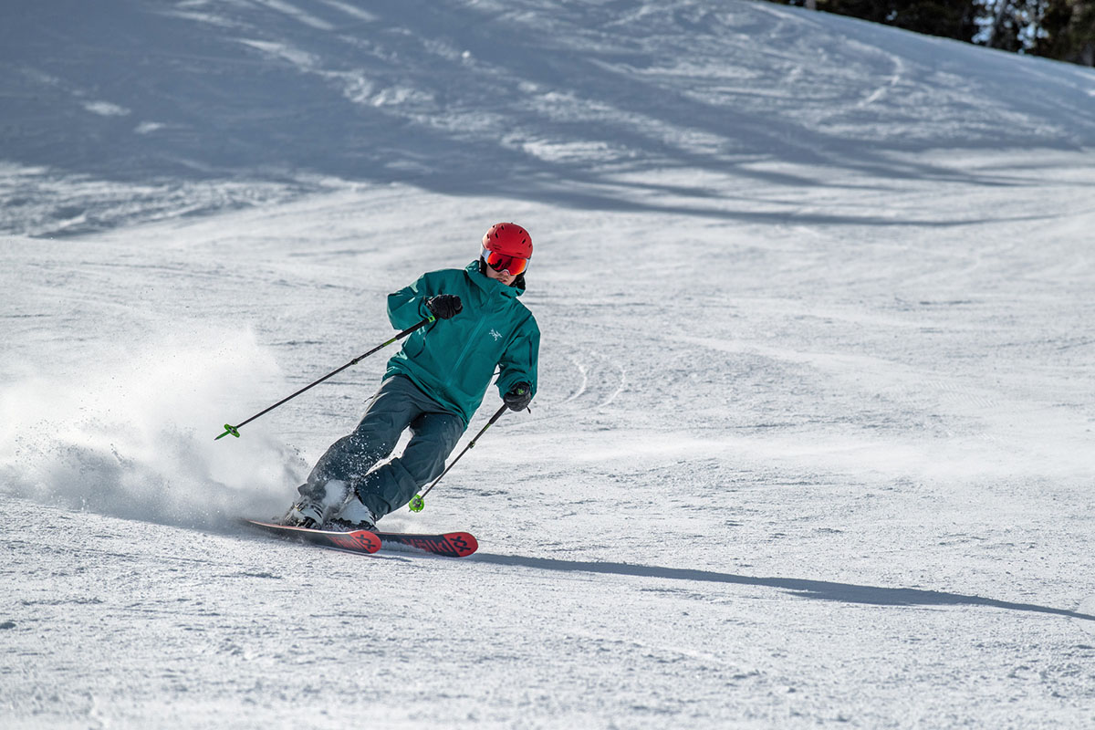 Volkl M5 Mantra all-mountain skis (skiing groomer)
